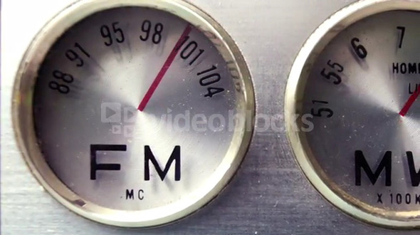 Zoom Out Radio Dials