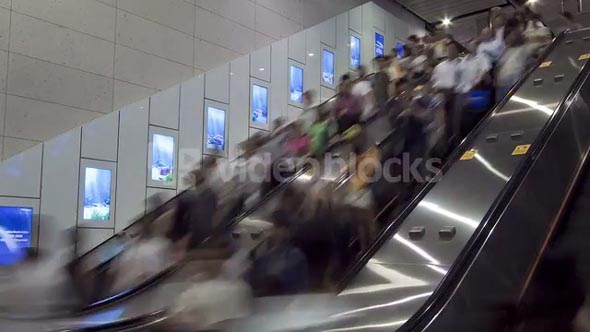 China, Hong Kong, WS People moving on a busy escalator, T/L